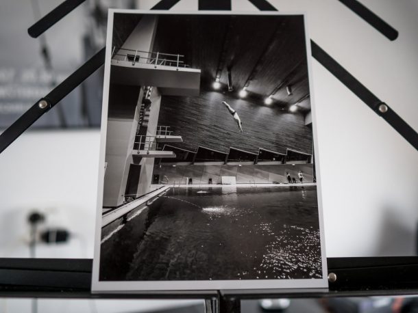 Print of a training jump in the Sloterparkbad in Amsterdam. The inevitable consequence of the dive of the high 7.5 meter tower is a splash.